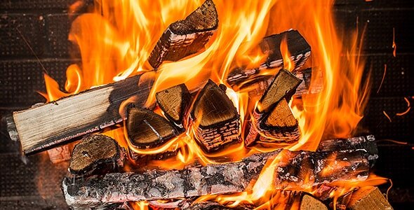 چرا از خیره شدن به آتش لذت میبریم؟