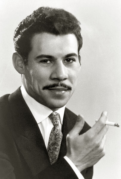 داوود رشیدی: بهروز وثوقی دلواپس کار خود است/کارگردان باید از صدجا اجازه بگیرد،هزار جور اشکالتراشی میکنند/تئاتر دولتی کارمند استخدام میکند نه هنرمند