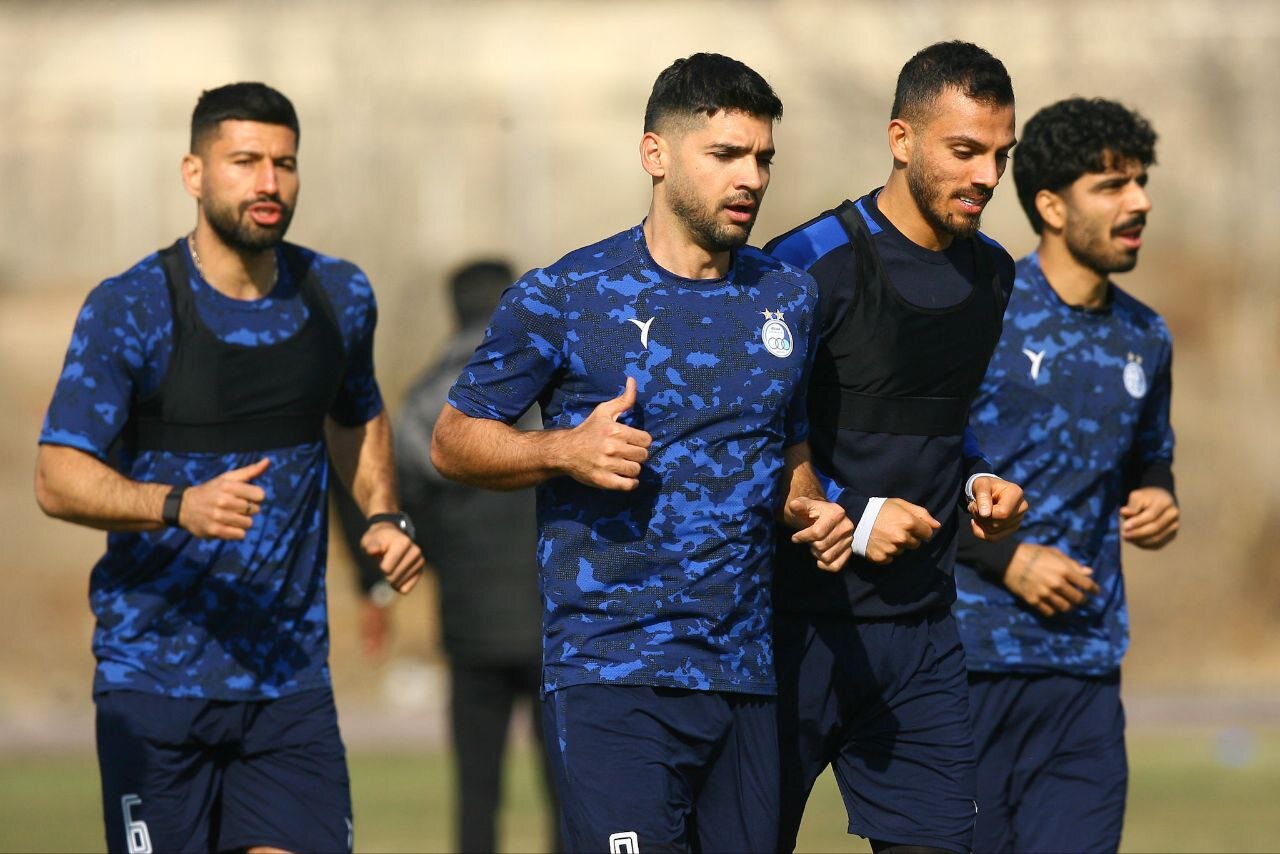 عکس | حضور تستی اولین خرید زمستانی استقلال در تمرین