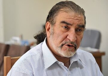 چند سطر از دلتنگی های برادر کوچک حاج آقا مجتبی تهرانی؛ او بر روی زمین می‌دوید اما عمامه اش در عرش سیر می‌کرد