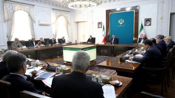 موافقت سران قوا با تمدید اجرای یک تبصره از قانون نظام صنفی به مدت یکسال موافقت سران قوا با تمدید اجرای یک تبصره از قانون نظام صنفی به مدت یکسال
