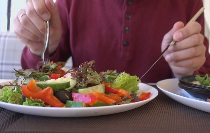 این میوه وسبزیجات بهاری سرشار از ویتامین C و A هستند