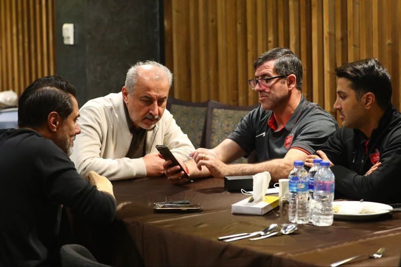 عکس | این 4 نفر سرمربی بعدی پرسپولیس را انتخاب میکنند