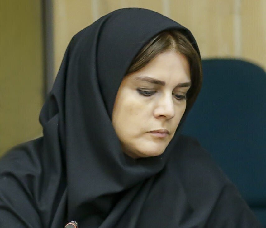 از قتل خبرنگار ایرنا با چاقو و دمبل تا اجرای قصاص / متهم در دادگاه چه گفت؟ / جزئیات پرونده منصوره قدیریجاوید