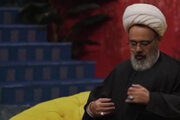 ببینید | سوال غافلگیرکننده از یک روحانی در صداوسیما؛ لباس روحانیون چند جیب دارد!؟