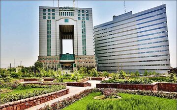 فرجام لجبازی بزرگ احمدینژاد / مسکن از راه جدا شد؟