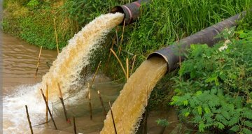 ۹ رودخانه همدان به دلیل رهاسازی فاضلاب آلوده است ۹ رودخانه همدان به دلیل رهاسازی فاضلاب آلوده است