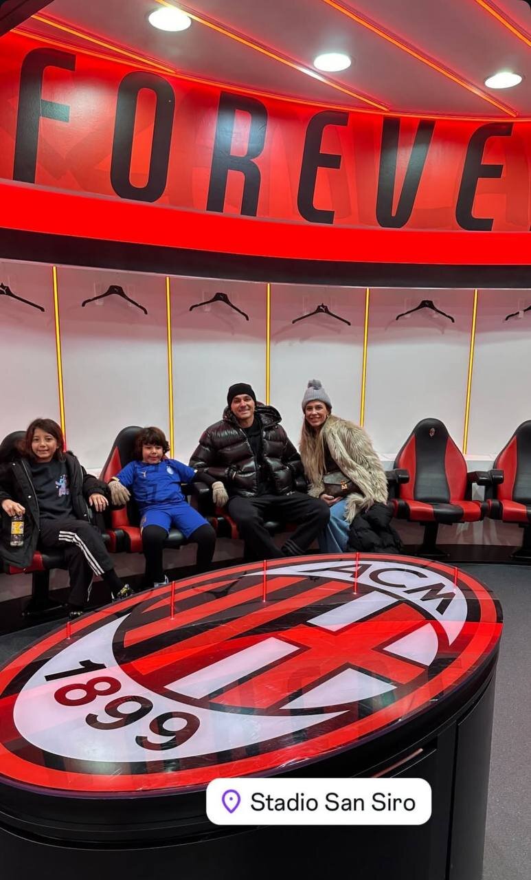 عکس| گشت و گذار یک استقلالی در ورزشگاه سنسیرو با خانواده