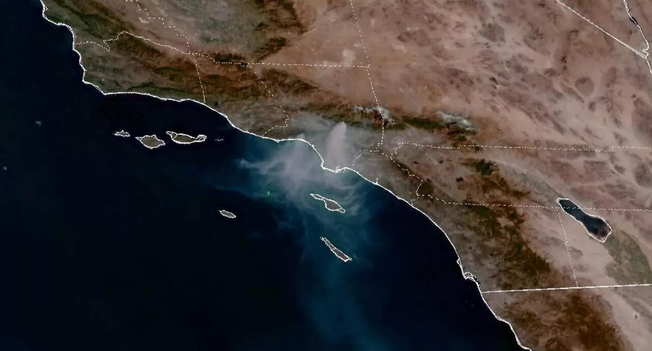 آتشسوزی لس آنجلس از دید ماهوارهها /عکس