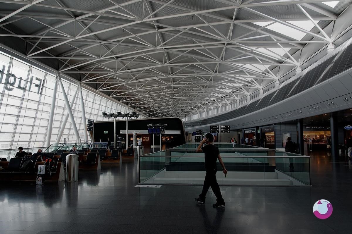 زوریخ کجاست؟ معرفی کامل جاهای دیدنی با عکس