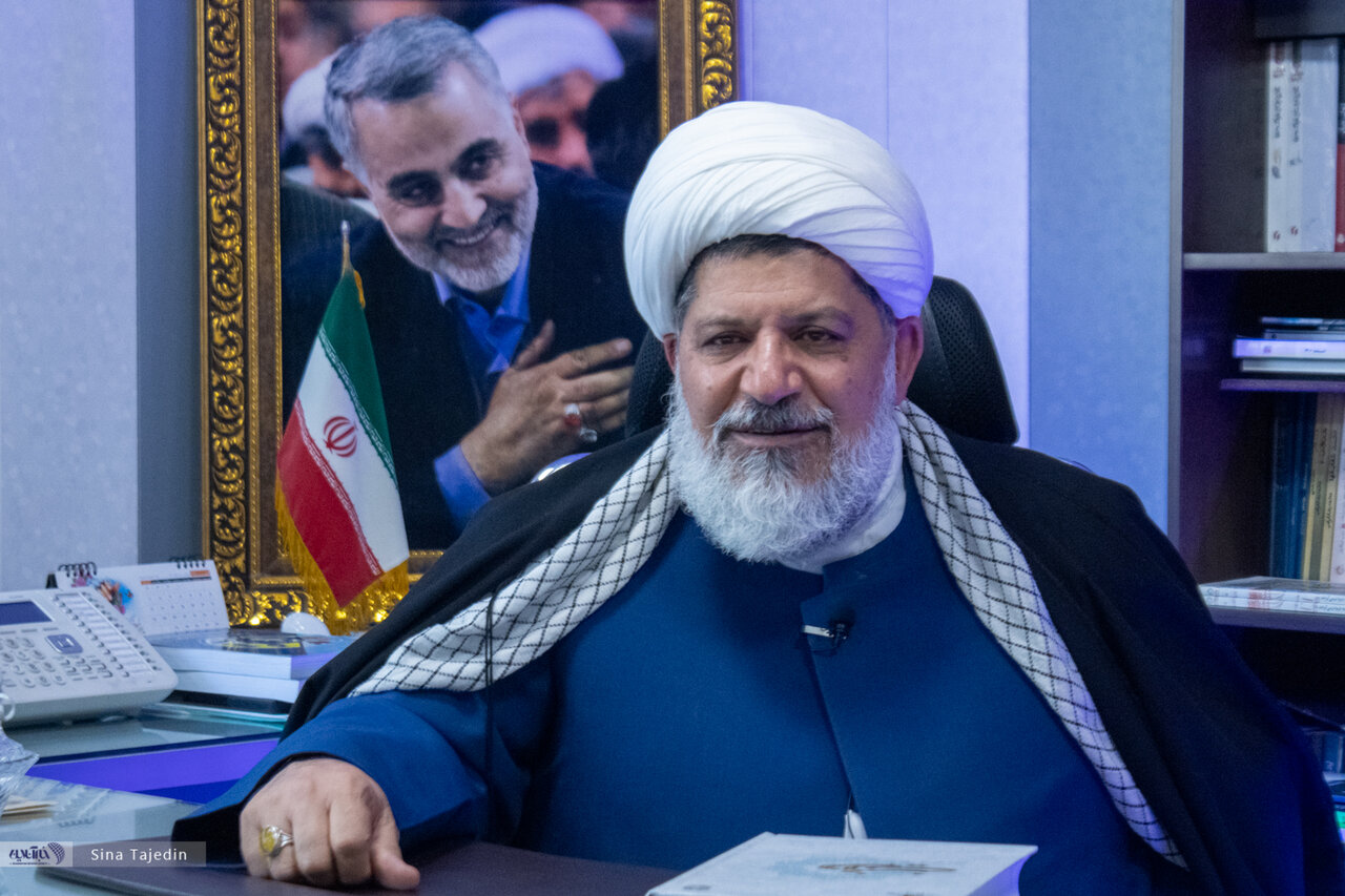 کتاب‌خوانی آیت‌الله سید مجتبی خامنه‌ای به روایت رئیس سازمان عقیدتی سیاسی فراجا؛ کتاب‌خوان حرفه‌ای هستند/ ماجرای ۶ جلد کتاب خاطرات شهدا و درخواست رهبری