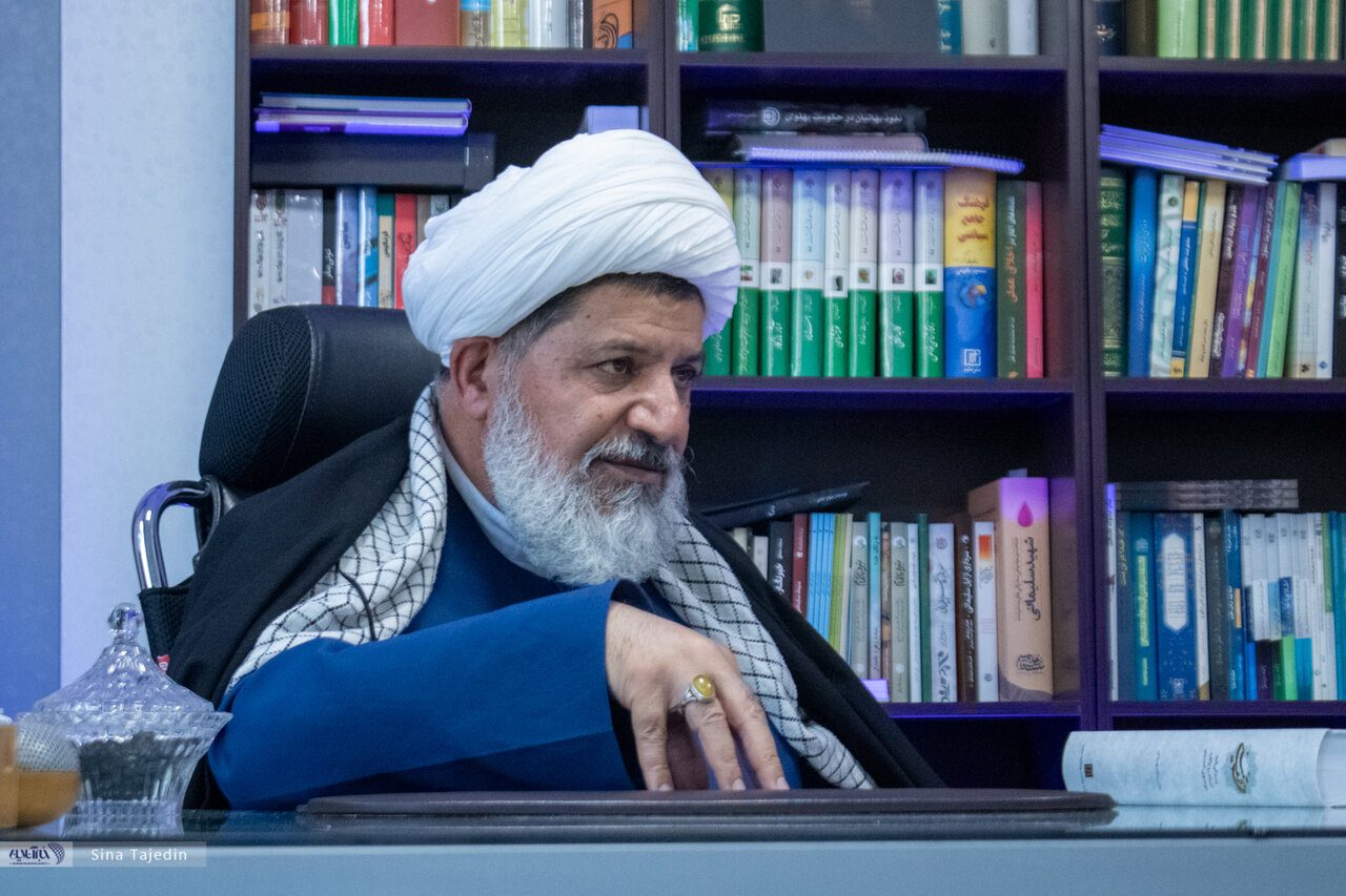 آنها که زمان حیات سردار سلیمانی به او فحش می‌دادند، الان سنگ او را به سینه می‌زنند