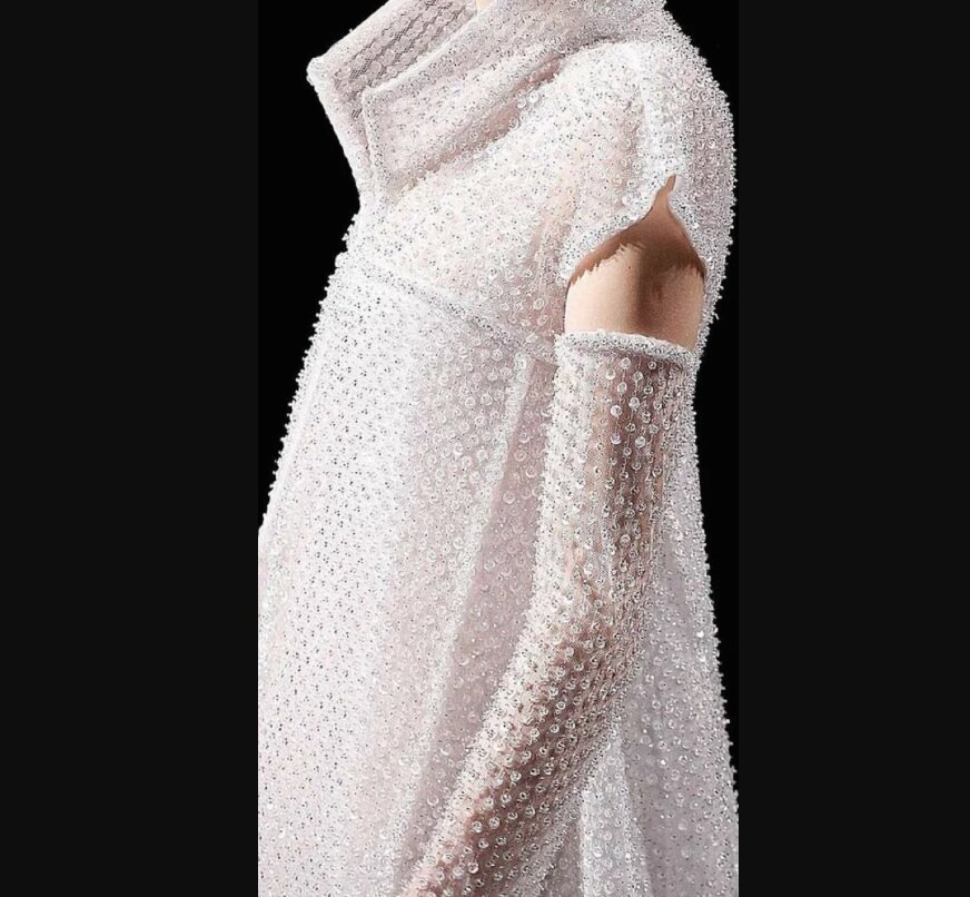 دنیای عجیب و غریب مد/ دوخت لباس با استفاده از نایلون حبابدار/ عکس