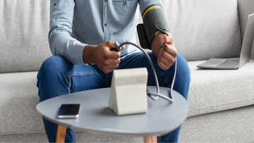 فشار خون صبحگاهی چیست و چگونه میتوان آن را کنترل کرد؟ فشار خون صبحگاهی چیست و چگونه میتوان آن را کنترل کرد؟