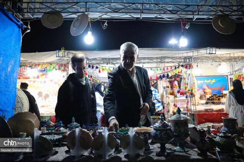 جشنواره بین استانی اقوام، صنایعدستی و سوغات به میزبانی اهواز در حال برگزاری است / اجرای حامد نیسی برای اهوازیها در پارک ساحلی