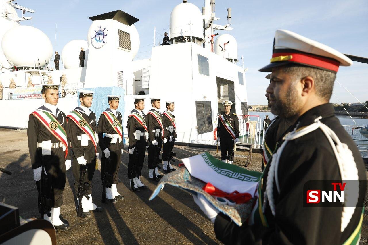 تصاویری از الحاق ناوشکن جدید به ارتش ایران/ کدام مقامات ارشد نظامی حضور داشتند؟