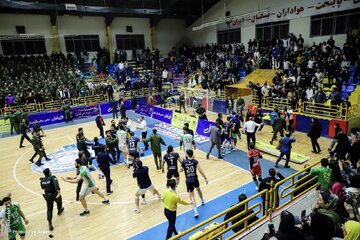 روایت جدید از بازی جنجالی گرگان: الفاظ ناشایست به تیم ارومیه دادند و پرتاب اشیا و ضرب و شتم هم رخ داد روایت جدید از بازی جنجالی گرگان: الفاظ ناشایست به تیم ارومیه دادند و پرتاب اشیا و ضرب و شتم هم رخ داد