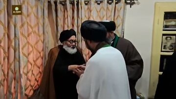 تصاویری از مراسم عمامه گذاری طلاب کشمیر تصاویری از مراسم عمامه گذاری طلاب کشمیر