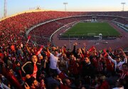 ببینید | حرکت خطرناک هواداران پرسپولیس روی سقف و داخل کابین دوربین VAR!