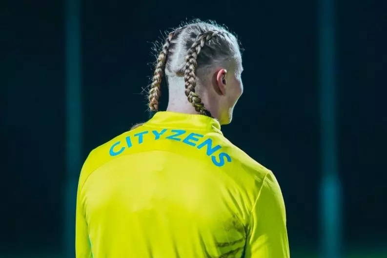 عکس| مدل موی عجب غول نروژی پس از تمدید با سیتزنها!