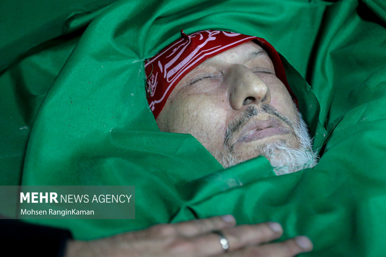 تصاویری از مراسم وداع با پیکرهای دو قاضی عالیرتبه دیوان عالی/ خانوادههای رازینی و مقیسه به معراج شهدا رفتند