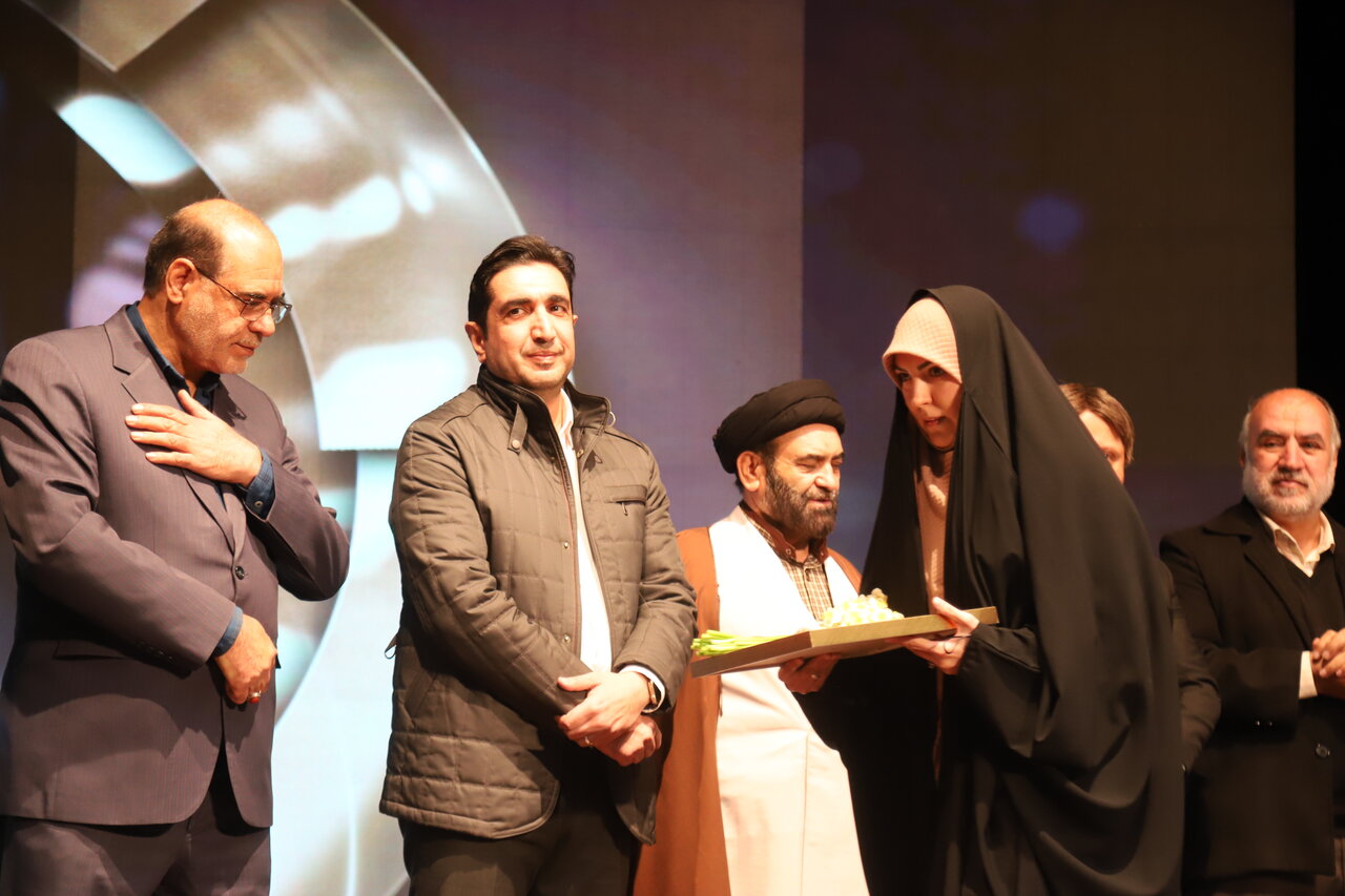 این شاهچراغ است که شیراز را نجات میدهد