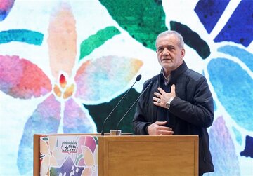 پزشکیان: یک استاد و نخبه با حقوق 20 تا 25 میلیون میتواند در تهران زندگی کند؟ / به دنبال تولید 30 تا 50 هزار مگاوات برق خورشیدی تا سال آینده هستیم