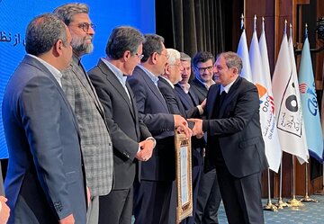 فکور صنعت دو رتبه اول در رتبهبندی شرکتهای برتر ایران (IMI100) را کسب کرد