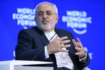 ظریف به فرید زکریا: برخی خانم ها در خیابان های تهران حجاب ندارند اما حکومت تصمیم گرفته به زنان فشار وارد نکند/ این نتیجه تلاش آقای پزشکیان بود ظریف به فرید زکریا: برخی خانم ها در خیابان های تهران حجاب ندارند اما حکومت تصمیم گرفته به زنان فشار وارد نکند/ این نتیجه تلاش آقای پزشکیان بود