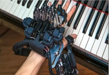 سادهترین راه نواختن پیانو / دستکش بپوشید