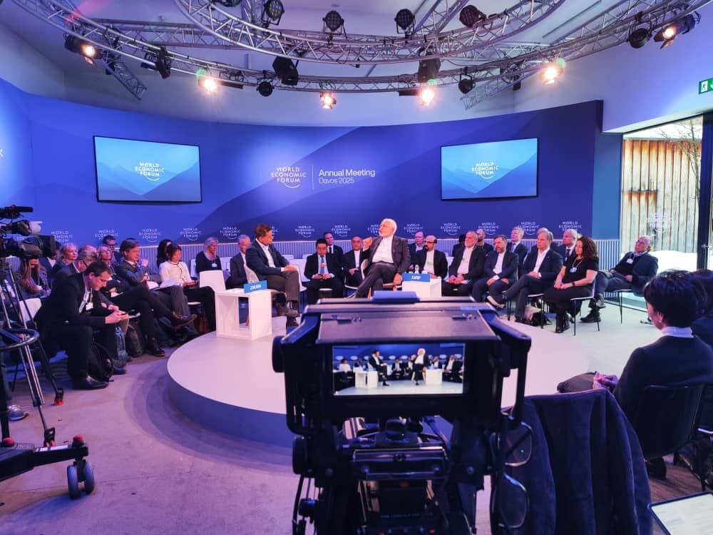 قدرت ایدئولوژیک ایران است که مقاومت را تقویت میکند/نابودی پدافند ایران، یک ادعاست/ امیدوارم ترامپ آگاهانهتر عمل کند/پزشکیان از حقوق زنان حمایت کرد