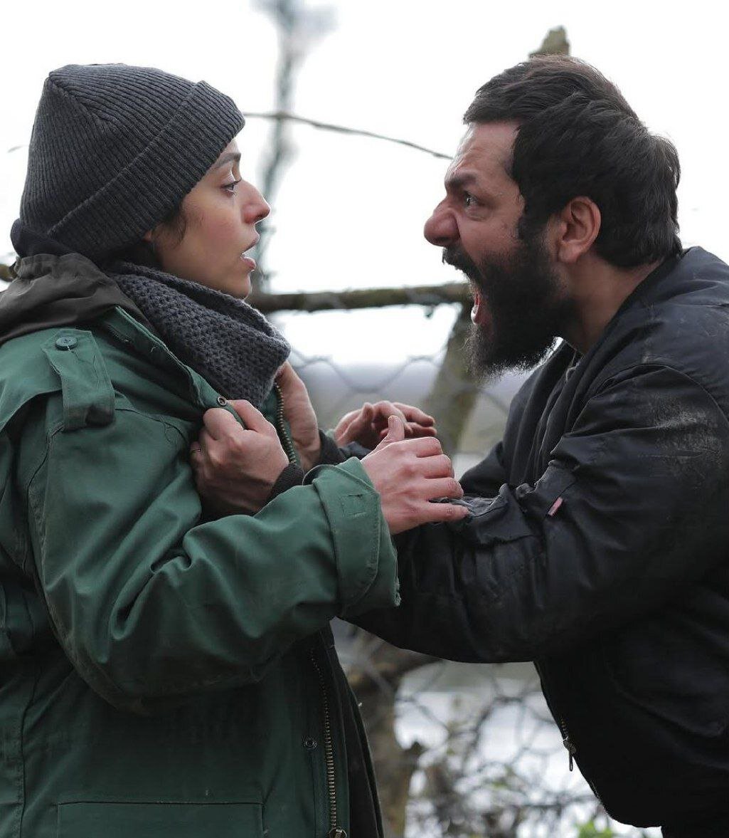 یقهگیری عباس غزالی از سوگل خلیق/ عکس