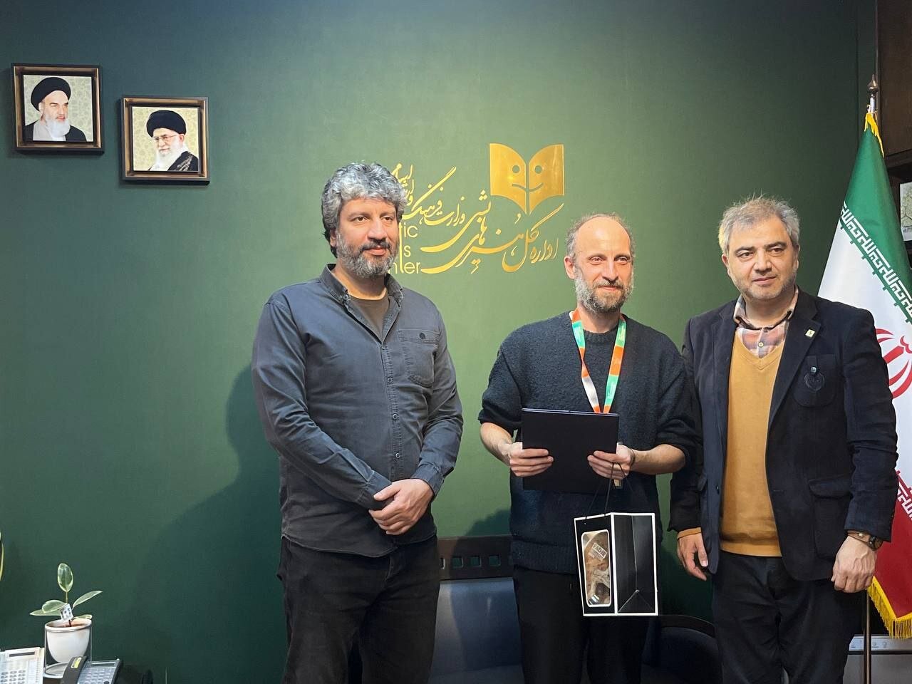 چهارمین روز جشنواره تئاتر فجر با نام «ژاله علو» گره خورد/ اجرای آثاری با موضوع مقاومت