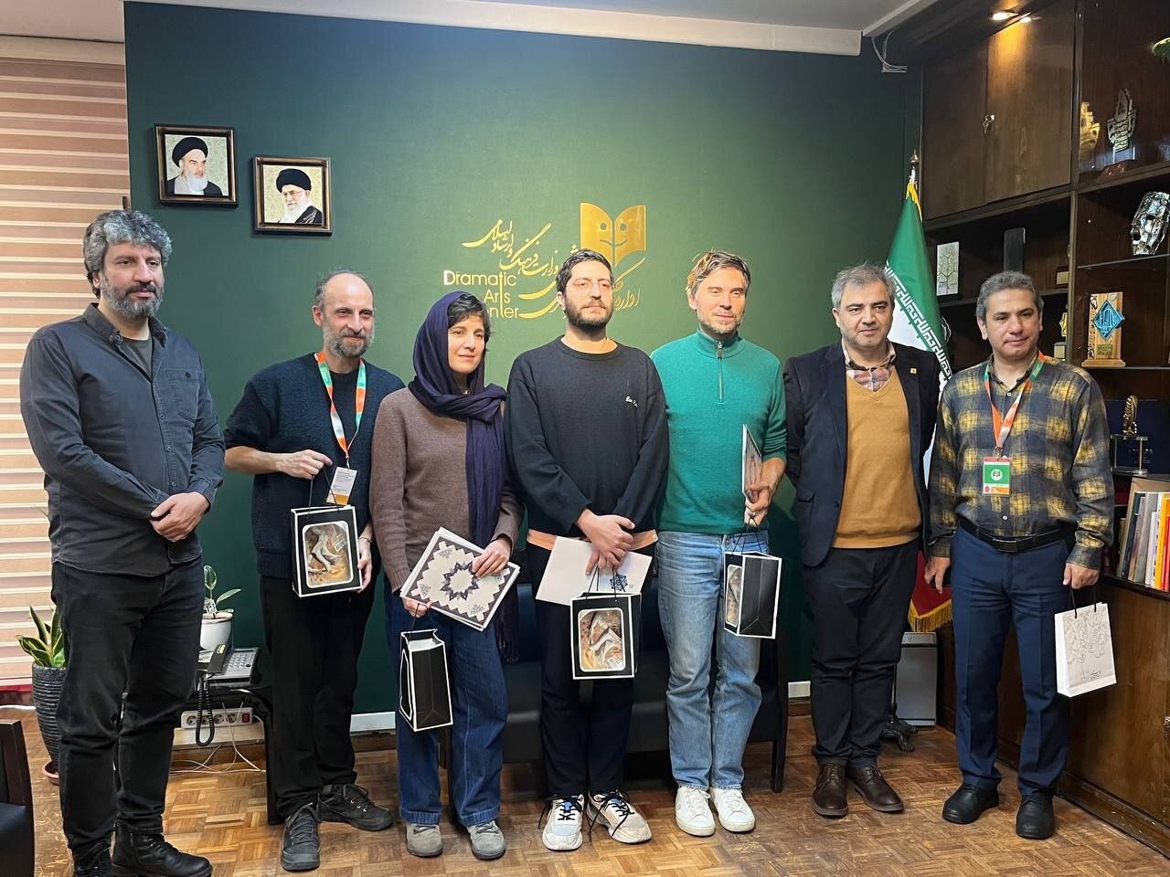 چهارمین روز جشنواره تئاتر فجر با نام «ژاله علو» گره خورد/ اجرای آثاری با موضوع مقاومت