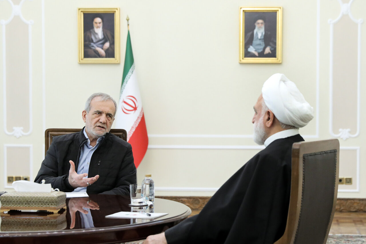 پزشکیان میزبان قالیباف و محسنی اژهای شد