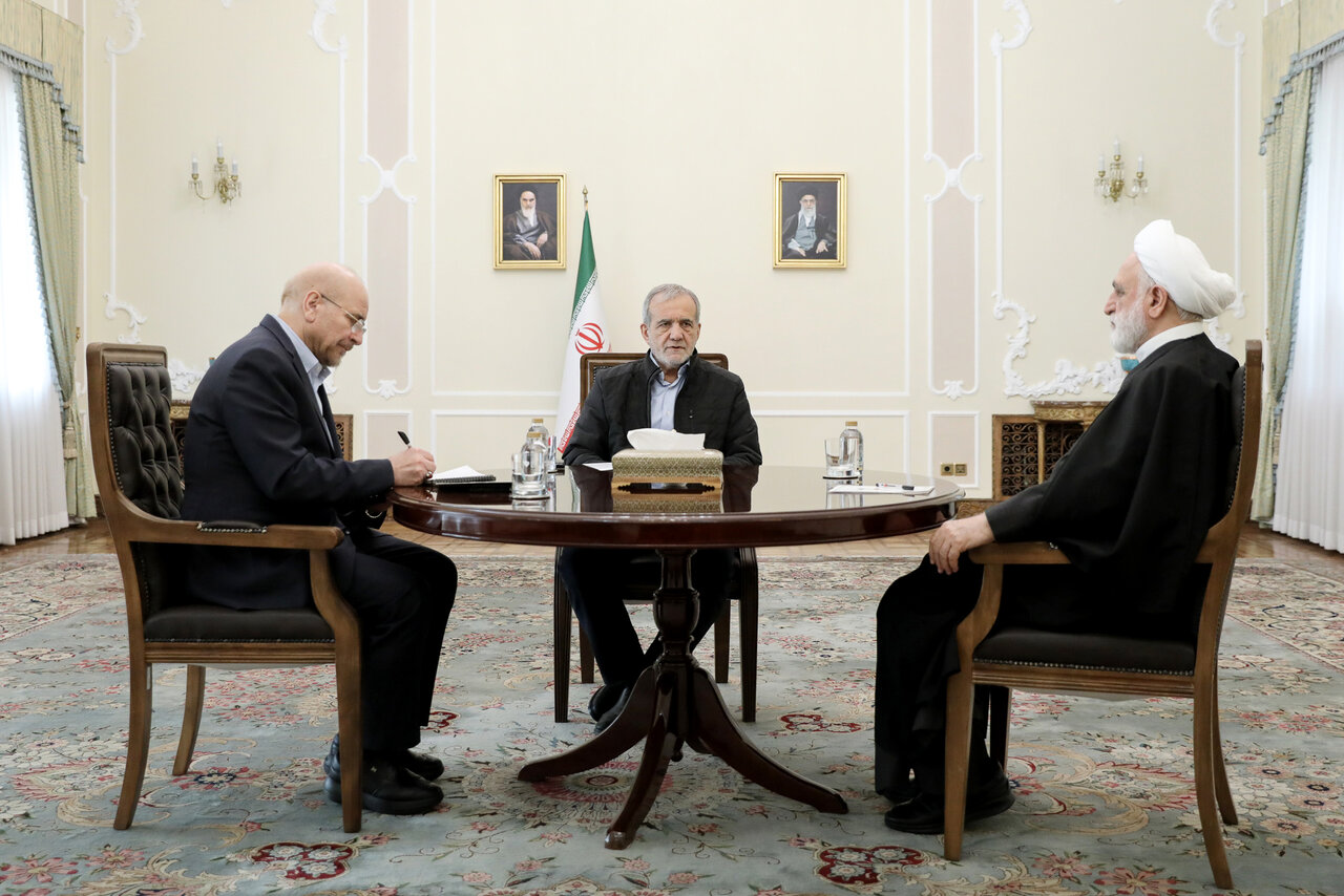 پزشکیان میزبان قالیباف و محسنی اژهای شد