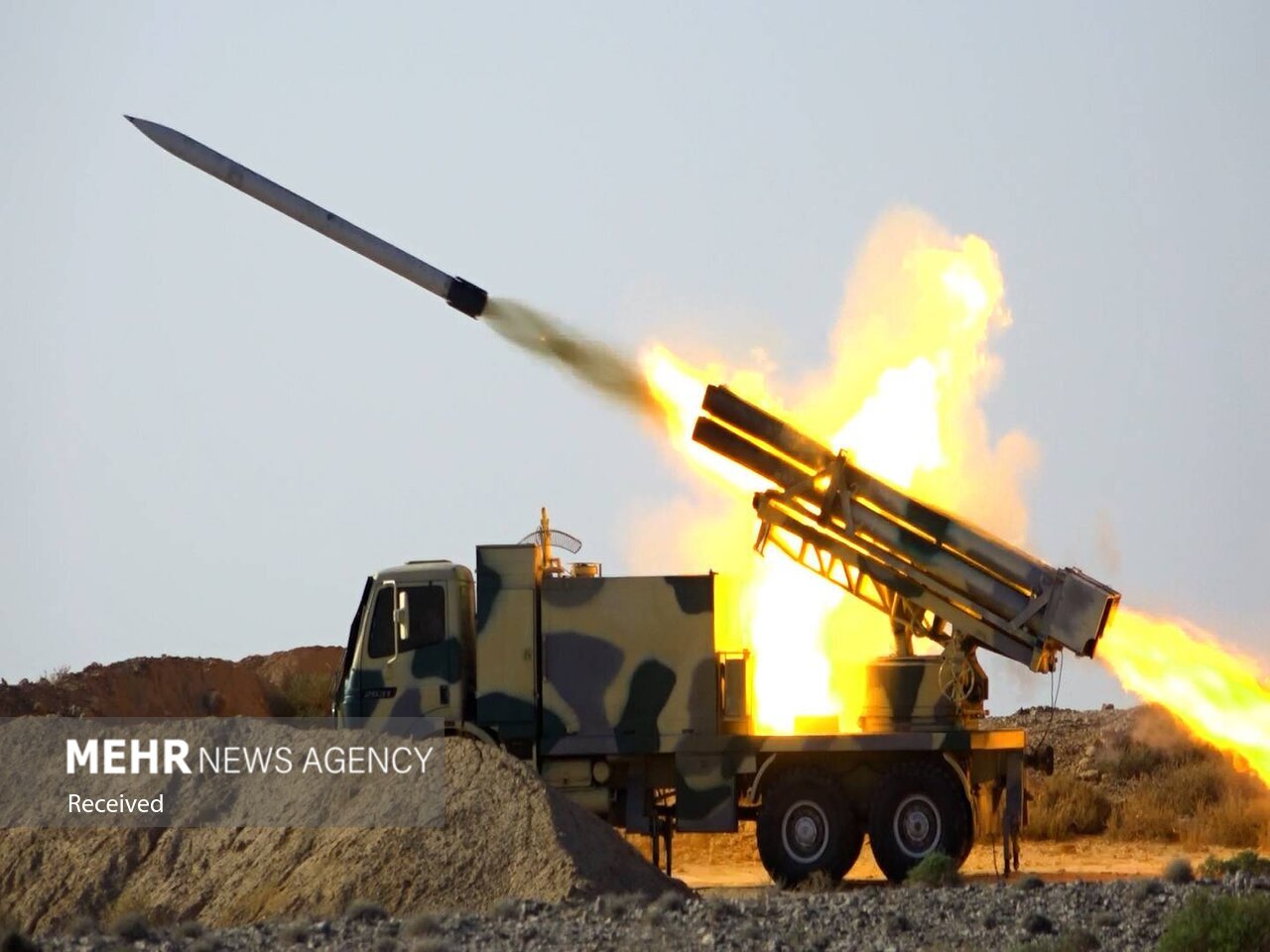 نابودی اهداف دشمن فرضی با موشکهای دارای هوش مصنوعی سپاه + تصاویر