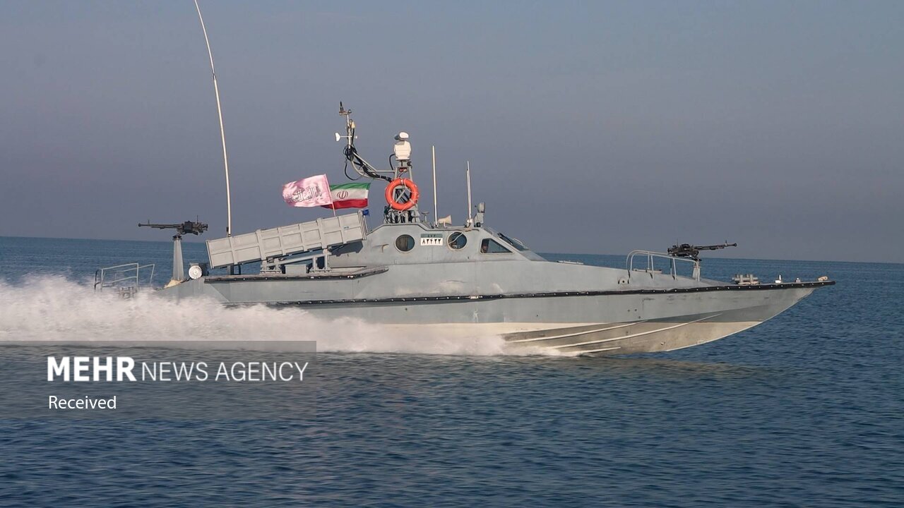 نابودی اهداف دشمن فرضی با موشکهای دارای هوش مصنوعی سپاه + تصاویر