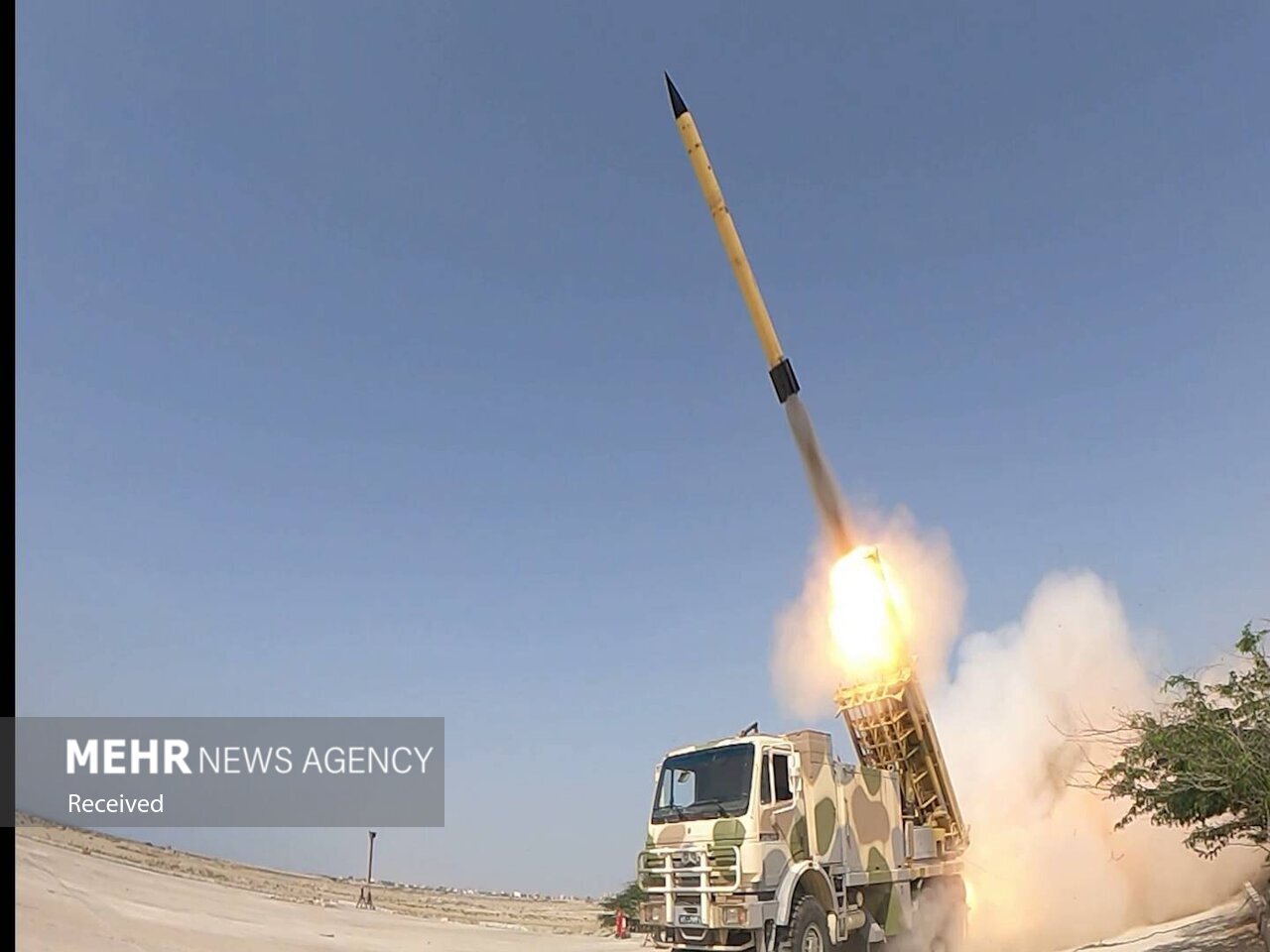 نابودی اهداف دشمن فرضی با موشکهای دارای هوش مصنوعی سپاه + تصاویر