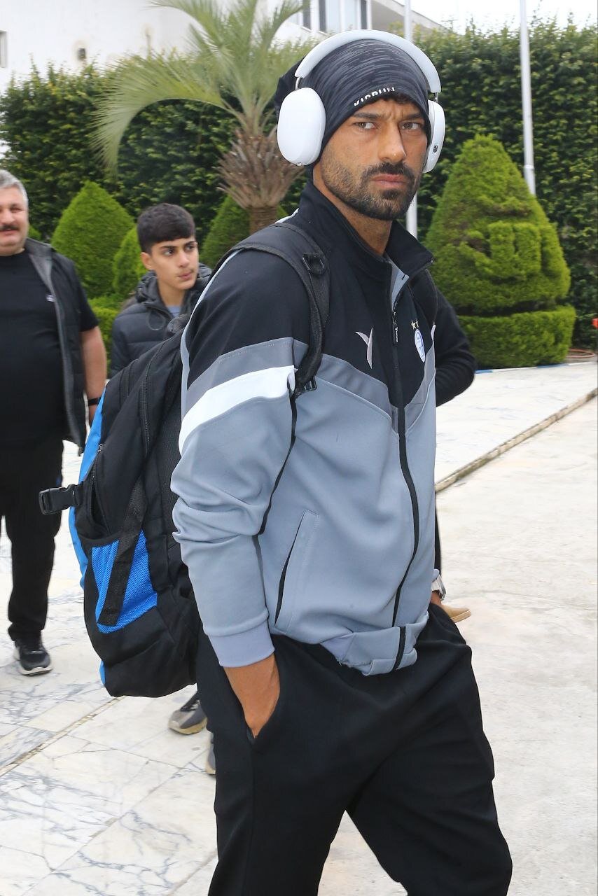 عکس | چهره درهم رامین رضاییان روی نیمکت ذخیرهها