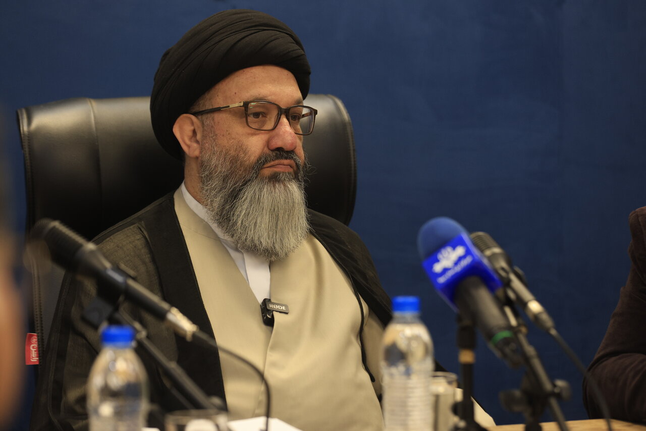 همصدایی شاعران برای بیماران «ایبی»