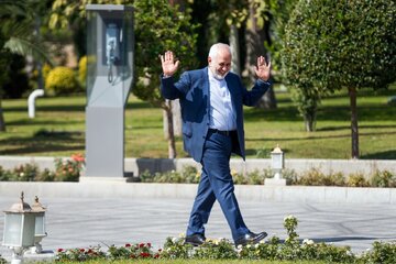 مخالفان ظریف؛ از خیابان تا پارلمان/ ۴ طیف «اصولگرایِ ضدظریف» چه کسانی هستند و حرف حسابشان چیست؟ مخالفان ظریف؛ از خیابان تا پارلمان/ ۴ طیف «اصولگرایِ ضدظریف» چه کسانی هستند و حرف حسابشان چیست؟