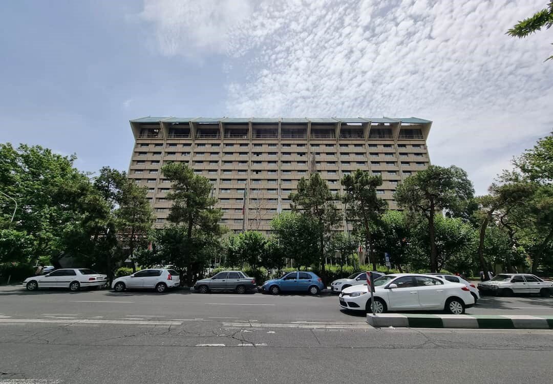 معرفی کامل هتل لاله تهران؛ آدرس و شماره تلفن