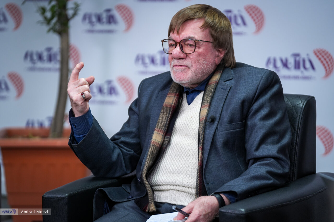 ادعای خارجی بودن انقلاب، کاملاً بی‌پایه و اساس است.