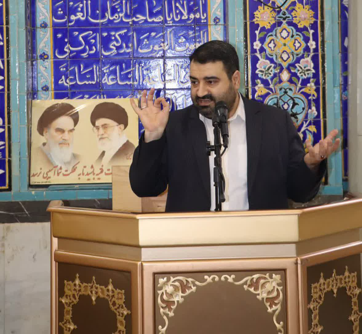 دبیر ستاد امر به معروف استان تهران هم پشت تریبون نمازجمعه رفت/ یک چهره تندرو سخنران پیش از خطبهها شد+تصاویر