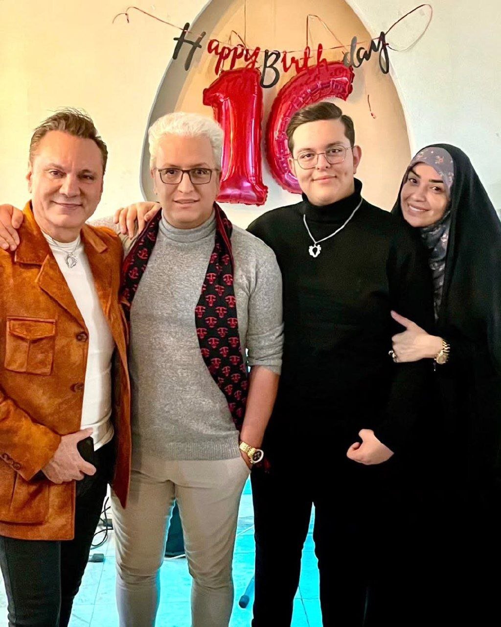 عکس | حضور الهام چرخنده در کنار همسر سابقش به خاطر این پسر جوان!