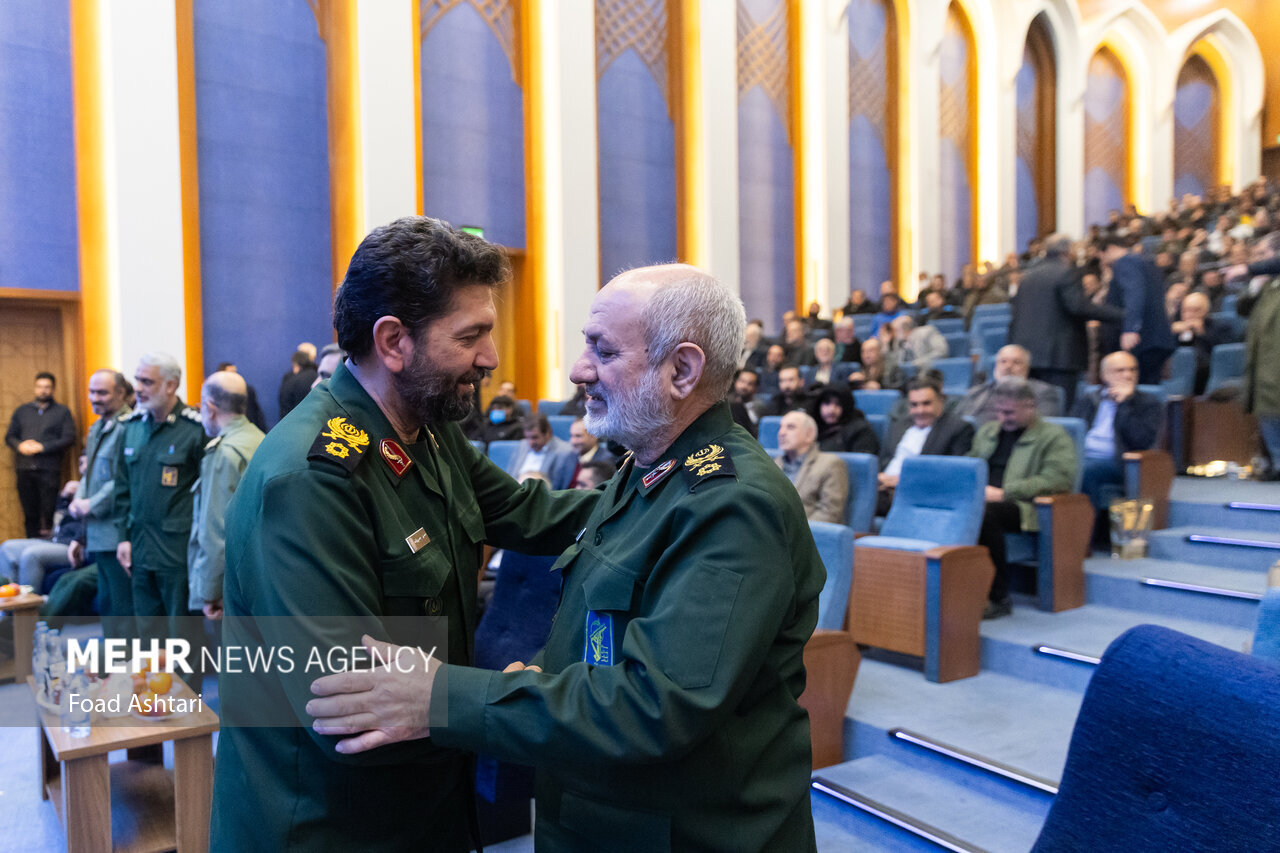 تصاویری از سرداران ارشد سپاه در بزرگداشت شهدای اطلاعات عملیات سپاه