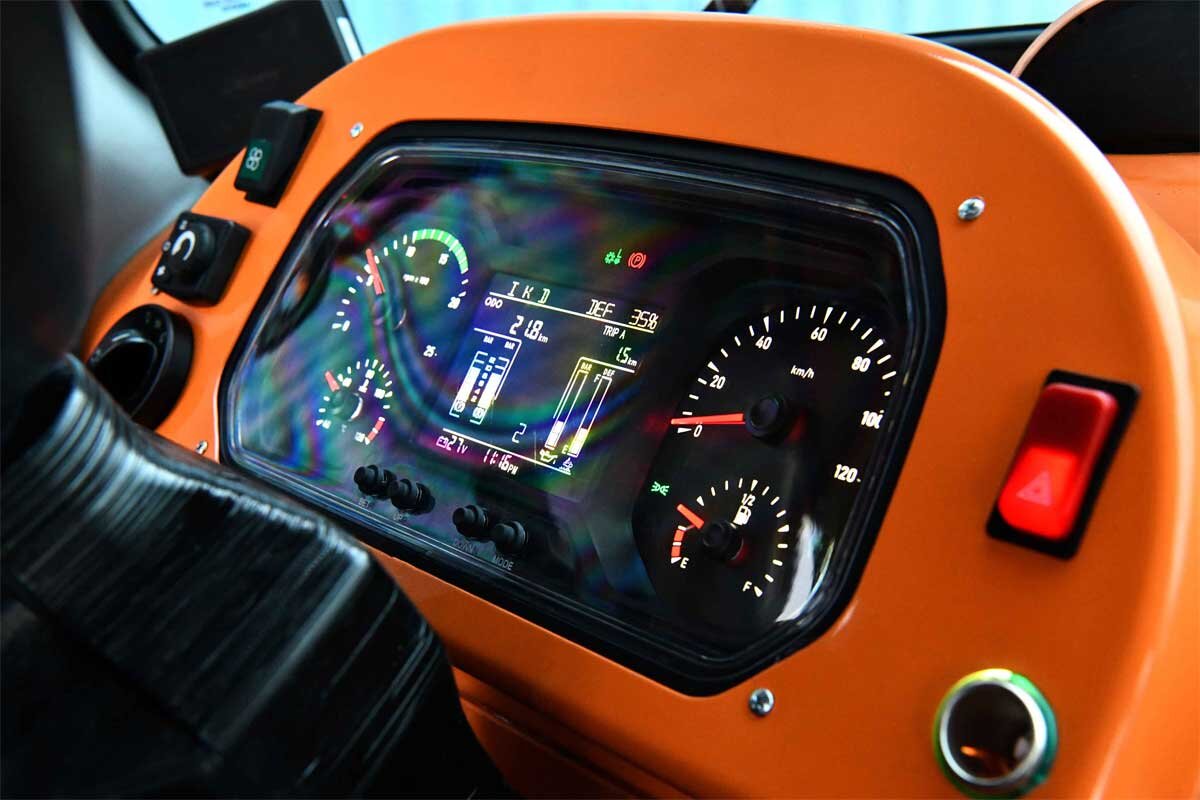 بهروزرسانی پیرمرد ۶۵ ساله جادههای ایران/ مشخصات کامیونهای جدید بنز ۱۹۳۰ و ۲۶۳۰/ عکس