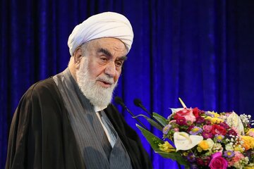 مسئولان در قبال بیتالمال هوشیار و پاسخگو باشند مسئولان در قبال بیتالمال هوشیار و پاسخگو باشند