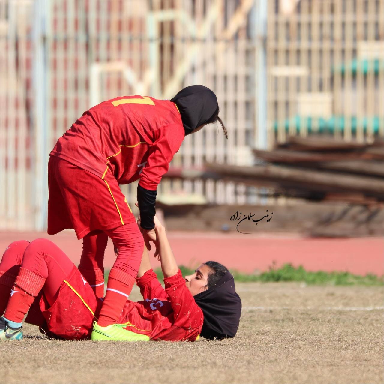 تصاویر | دیدار فوتبال بانوان فولاد خوزستان و پرسپولیس تهران